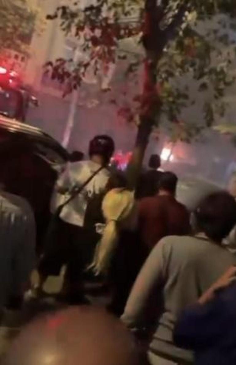 Bahçelievlerde oto tamirhanesinde yangın; 2 araç kullanılamaz hale geldi