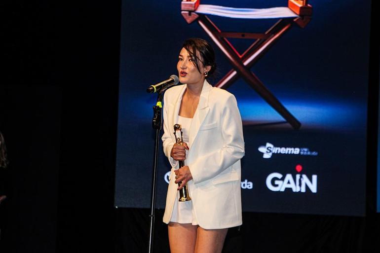 32. Uluslararası Adana Altın Koza Film Festivalinde ödüller sahiplerini buldu