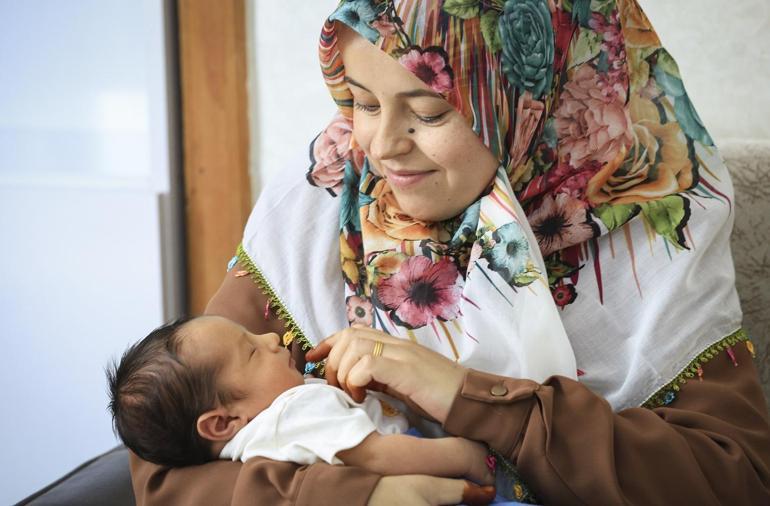 İspanya’dan Türkiye’ye getirilen altın kan anne ve bebeğini hayata bağladı