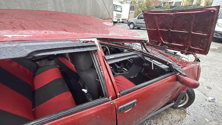 Kağıthanede çaldığı otomobille takla attı; olay yerinden kaçtı: Kaza anı kamerada