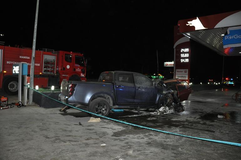 Manisada 5 kişinin öldüğü kaza kamerada