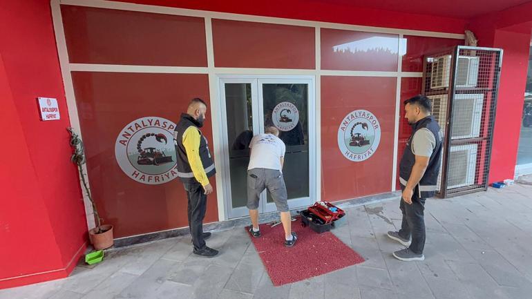 Antalya Büyükşehir Belediyesi’ne yönelik 6ncı dalga rüşvet operasyonu: 16 gözaltı