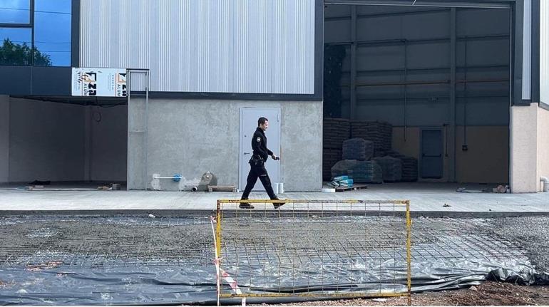 Beton dökümü sırasında elektrik akımına kapılan işçi ağır yaralandı