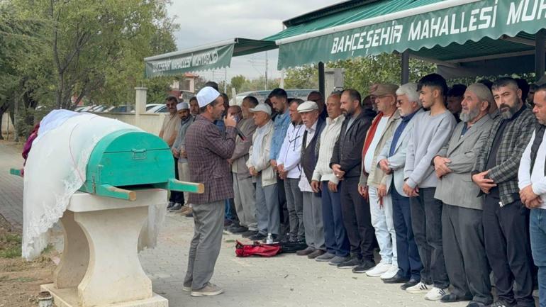 Kazada ölen Menekşe toprağa verildi