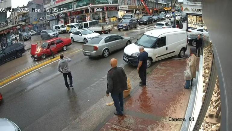 Otomobilin alev alması kamerada