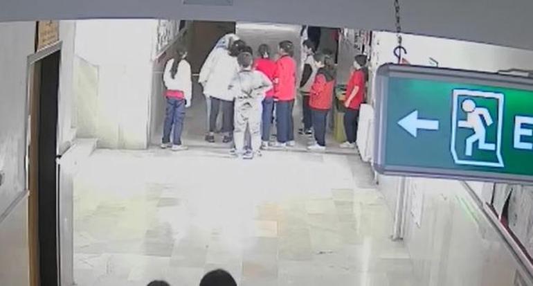 Öğretmen, boğazına mandalina kaçan öğrenciyi heimlich yöntemiyle kurtardı