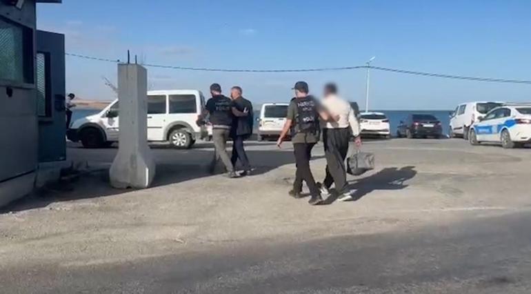 Yolcu otobüsündeki 2 kişinin midesinden 1 kilo uyuşturucu çıktı