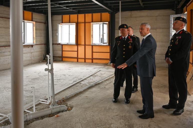 Orgeneral Ali Çardakçı, HMKÜ 100. Yıl Köyünü ziyaret etti