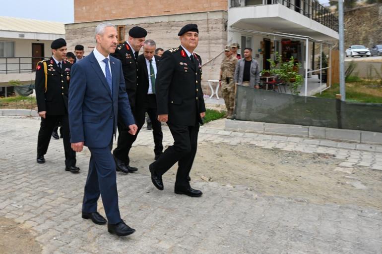 Orgeneral Ali Çardakçı, HMKÜ 100. Yıl Köyünü ziyaret etti
