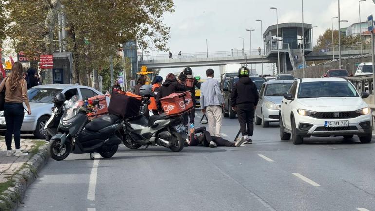 Avcılarda motosikletli kurye otomobile çarptı