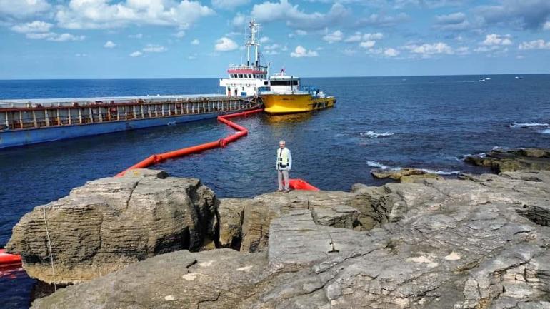 Bakan Uraloğlu: Karaya oturan gemiden 35 metreküp yakıtı güvenle tahliye ettik