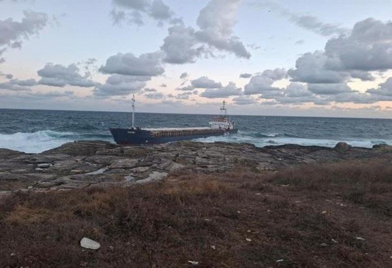 Bakan Uraloğlu: Karaya oturan gemiden 35 metreküp yakıtı güvenle tahliye ettik