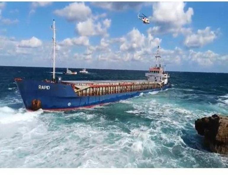 Bakan Uraloğlu: Karaya oturan gemiden 35 metreküp yakıtı güvenle tahliye ettik