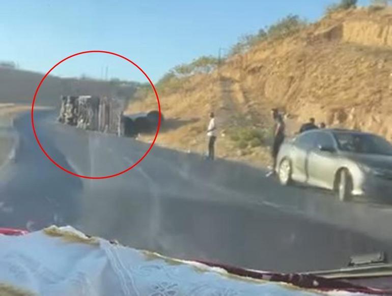 Siirtte TIRın devrildiği kaza araç kamerasında