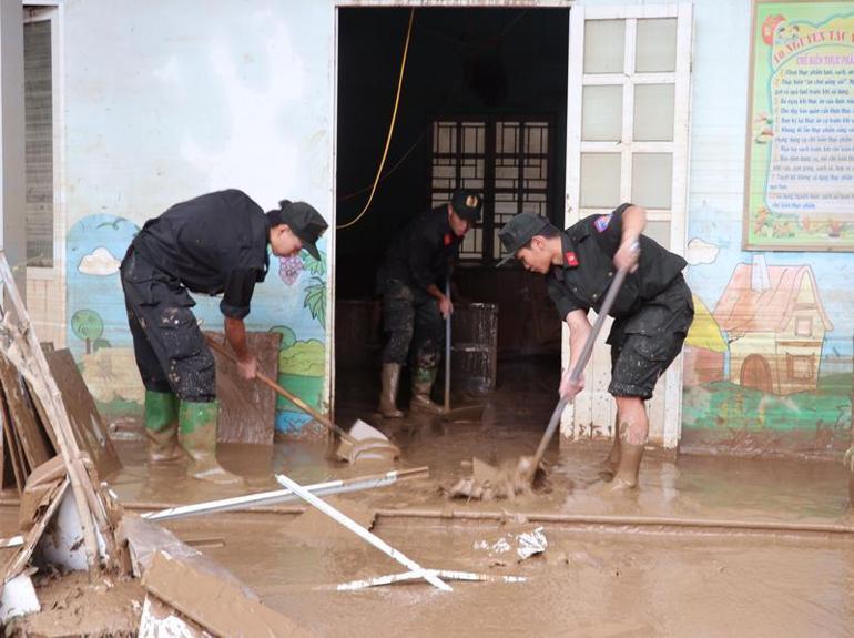 Vietnamdaki tayfunda hayatını kaybedenlerin sayısı 51e yükseldi