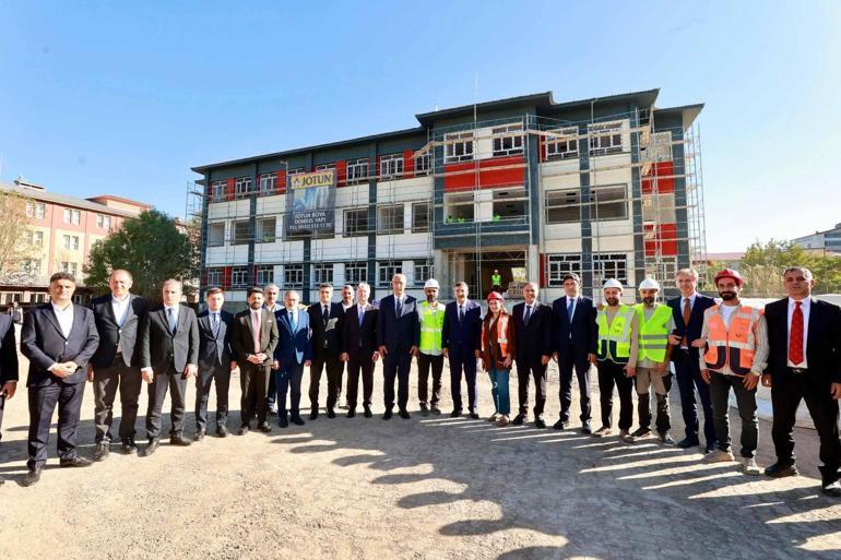 Cevdet Yılmaz: Merhametle birleşmeyen bilginin insanlığa faydası yok