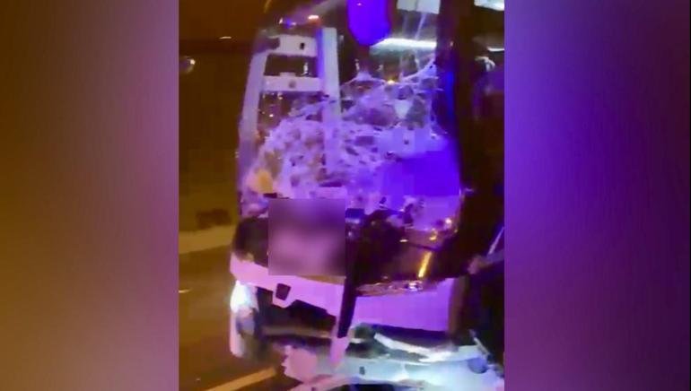 Osmaniye’de yolcu otobüsü, TIR’a çarptı: 8 yaralı