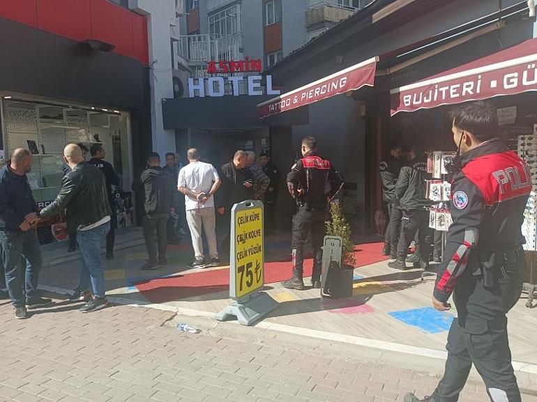 Dövmecilerin müşteri kavgası; 4 yaralı