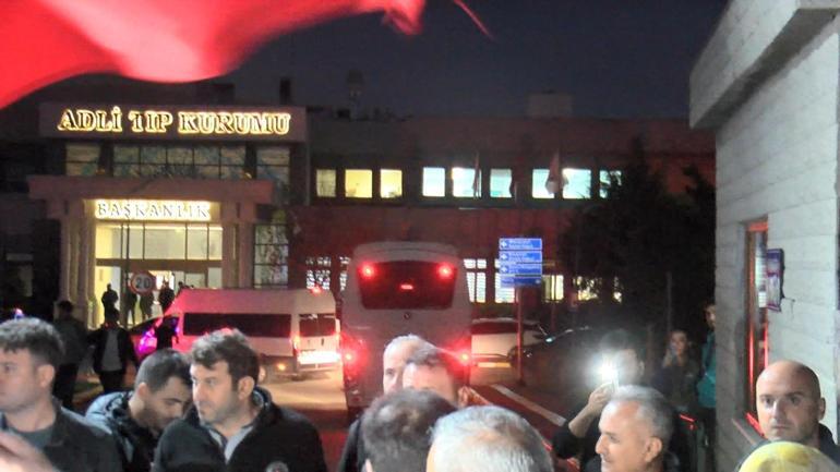 Küresel Sumud Filosu teknelerinde alıkonulan aktivistler sağlık kontrolü için Adli Tıp Kurumuna getirildi