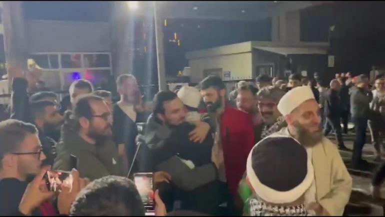 Küresel Sumud Filosu teknelerinde alıkonulan aktivistler sağlık kontrolü için Adli Tıp Kurumuna getirildi