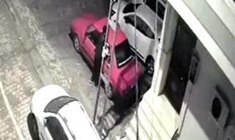 Avcılar’da otomobilden 20 bin lira değerindeki ses sistemini böyle çaldı