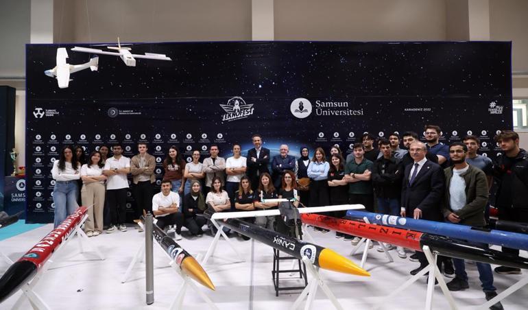 Bakan Bayraktar, Samsunda öğrencilerle buluştu