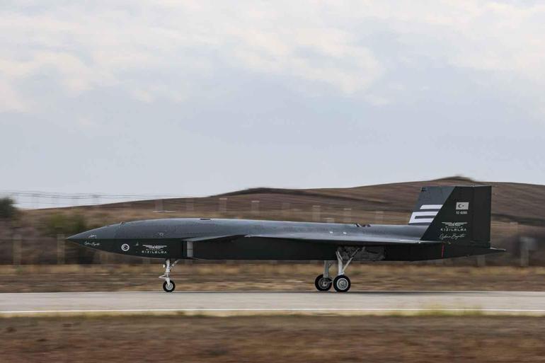 KIZILELMA PT-5 AB aerodinamik sistem tanımlama testini başarıyla tamamladı