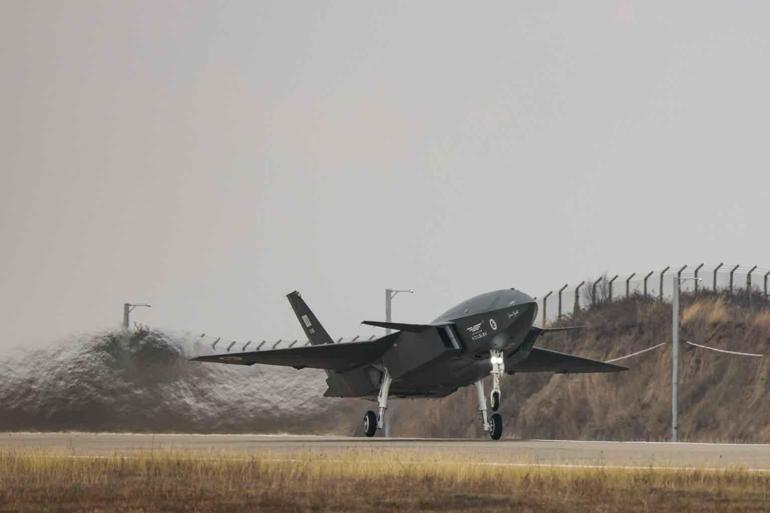 KIZILELMA PT-5 AB aerodinamik sistem tanımlama testini başarıyla tamamladı