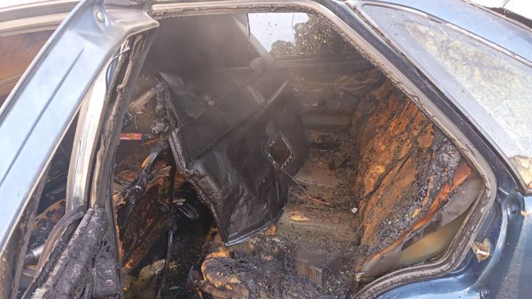 Husumetlisinin otomobilini kundakladı; o anlar kamerada