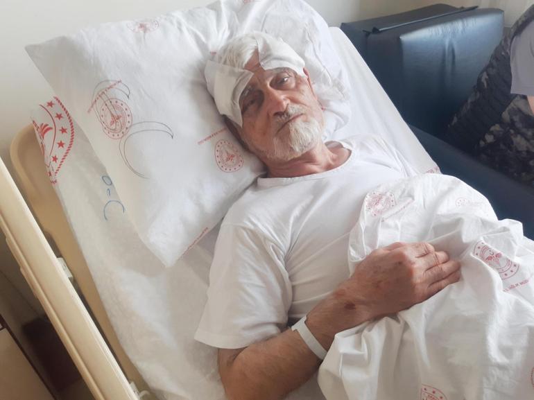 Maça yetişmek için üst geçidi kullanmayınca hafif ticari araç çarptı; kaza kamerada