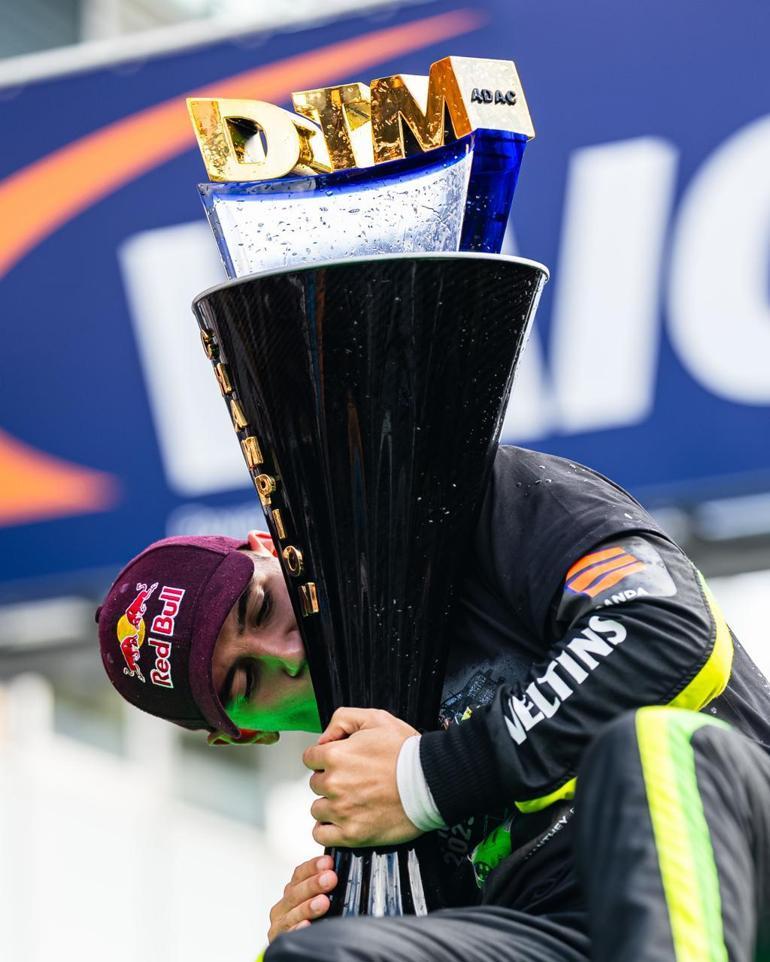 Ayhancan Güven’den tarihi şampiyonluk