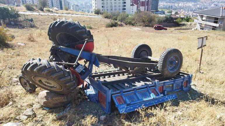 Tokat’ta traktör tarlaya devrildi: 2 ağır yaralı
