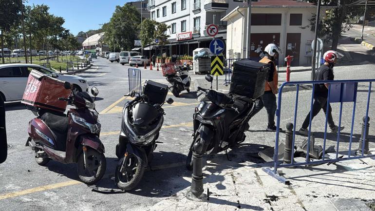 Kağıthanede otomobil motosikletlilere çarptı: 4 yaralı