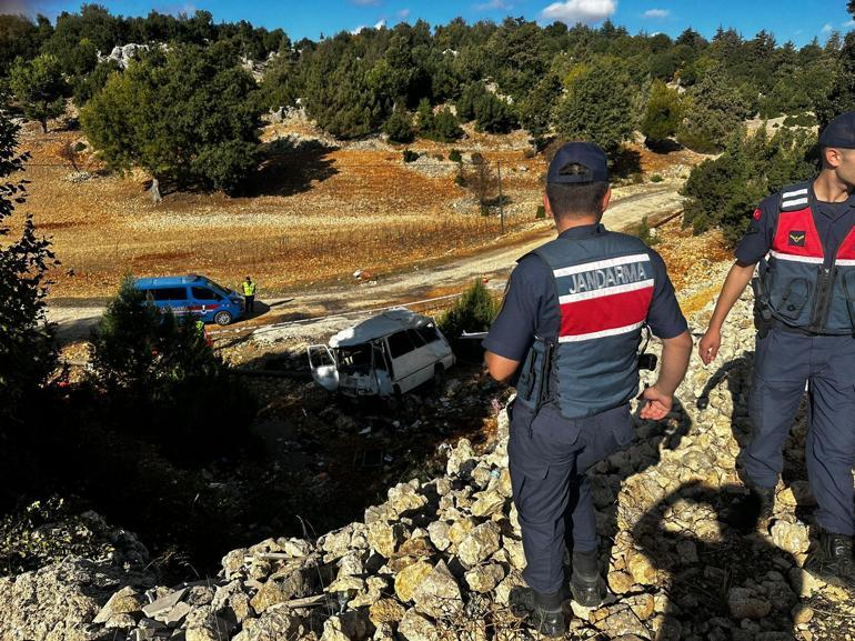 Tarım işçilerini taşıyan minibüs şarampole yuvarlandı: 5 ölü, 14 yaralı
