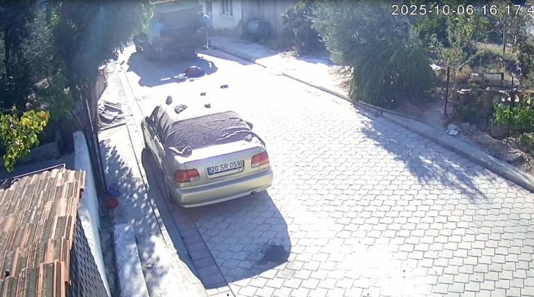 Çöp kamyonunun altında kalan kadın öldü; kaza kamerada