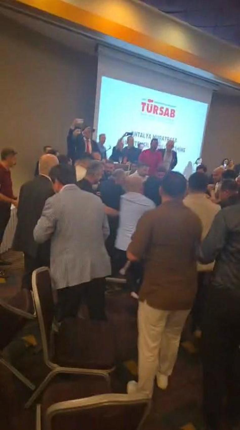 TÜRSAB Muratpaşa BTK seçiminde kavga çıktı; o anlar kamerada