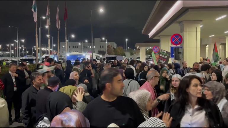 Küresel Sumud Filosu teknelerinde alıkonulan 20 kişi İstanbul’a geldi