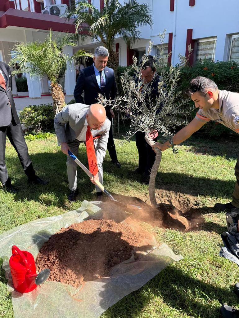 OYAK Yönetim Kurulu Başkanı Aksakallıdan KKTC Başbakanı Üstele ziyaret
