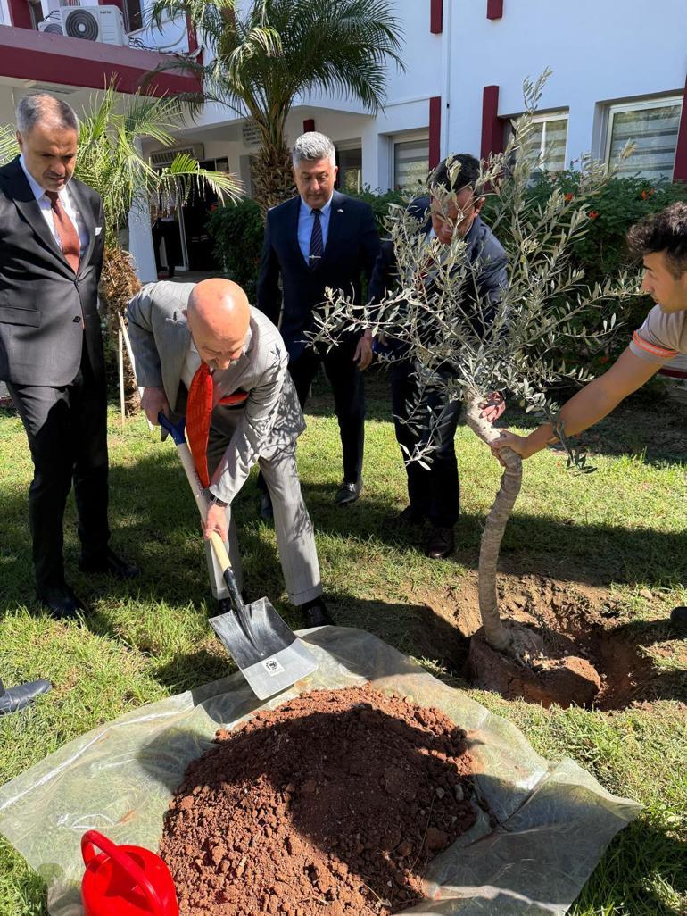 OYAK Yönetim Kurulu Başkanı Aksakallıdan KKTC Başbakanı Üstele ziyaret