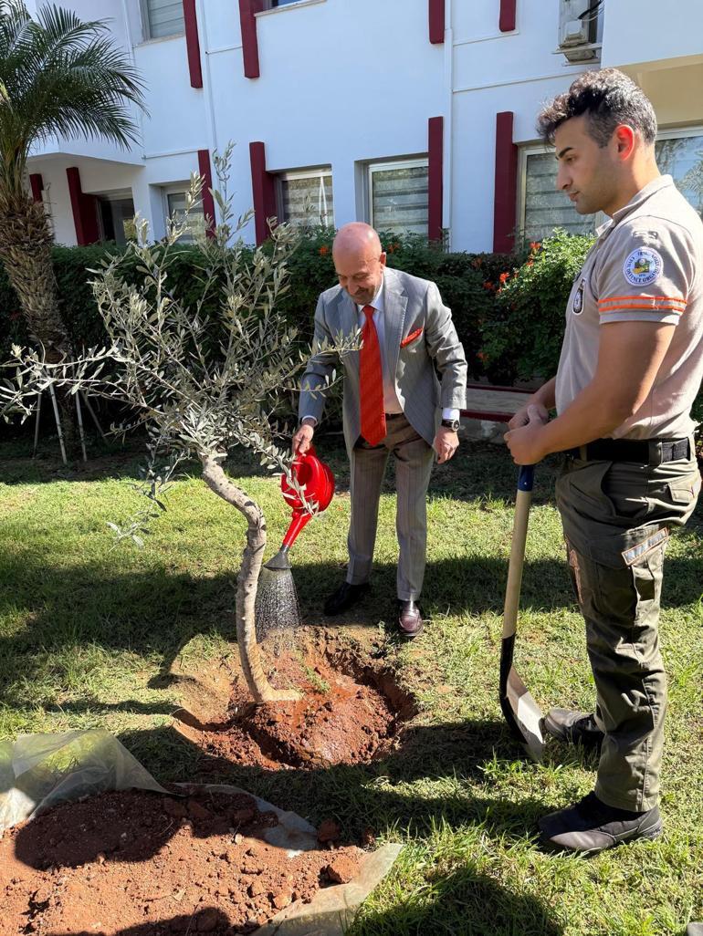 OYAK Yönetim Kurulu Başkanı Aksakallıdan KKTC Başbakanı Üstele ziyaret