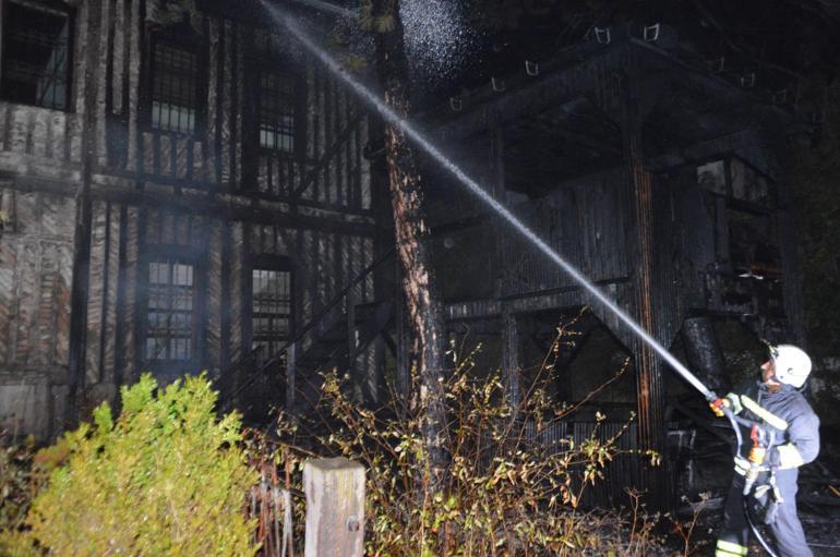 Atatürk’ün Samsun’da kaldığı konakta çıkan yangın söndürüldü