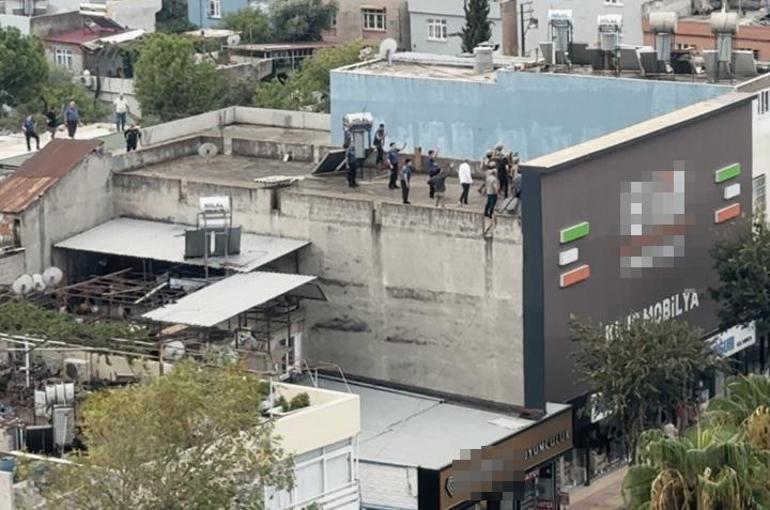 Polise bıçakla saldıran uyuşturucu bağımlısı, bacağından vurularak etkisiz hale getirildi