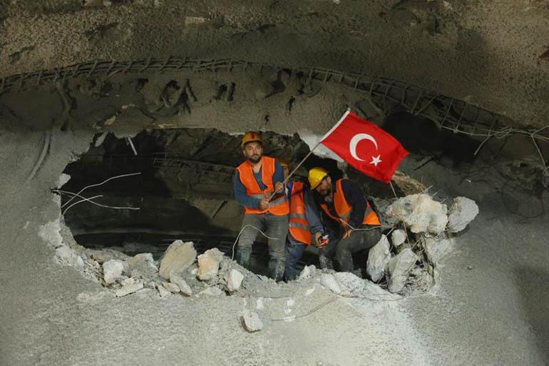 Bakan Uraloğlu: Köroğlu Tünelinde kazı çalışmaları tamamlandı
