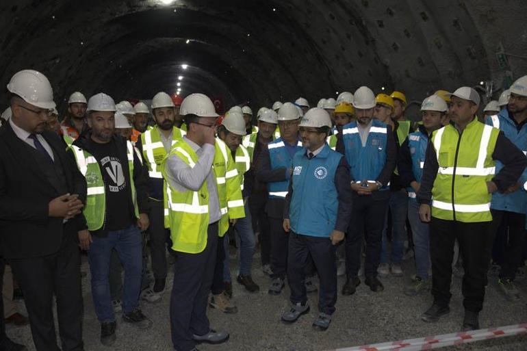 Bakan Uraloğlu: Köroğlu Tünelinde kazı çalışmaları tamamlandı