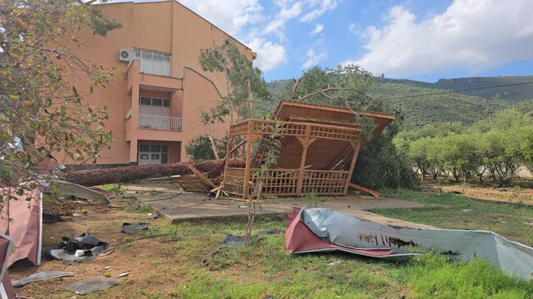 Lisenin çatısının uçtuğu anlar kamerada