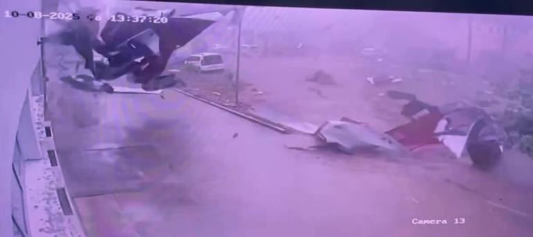 Lisenin çatısının uçtuğu anlar kamerada