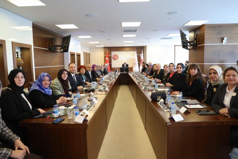 Bakan Göktaş, kadın STK temsilcileri ile buluştu