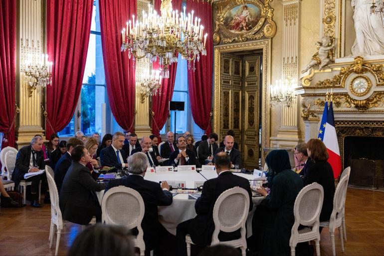 Dışişleri Bakanı Fidan, Pariste düzenlenen Gazze konulu toplantıya katıldı