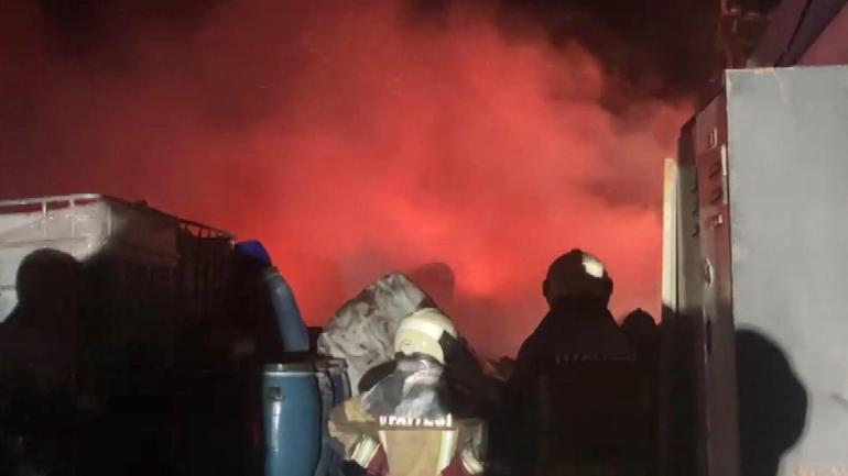 Ankarada geri dönüşüm fabrikasında yangın