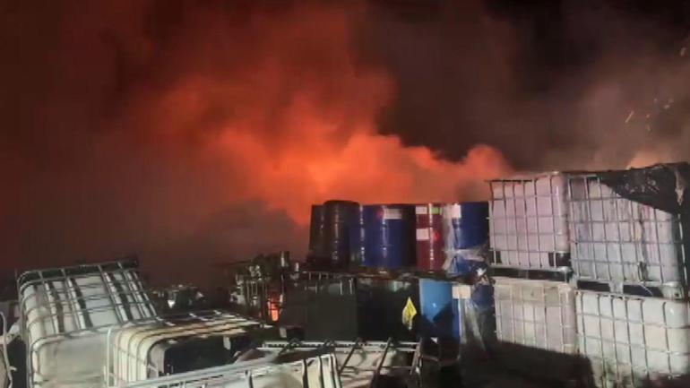 Ankarada geri dönüşüm fabrikasında yangın